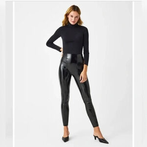 NWOT SPANXshape™ Faux Leather Patent Leggings Size Medium